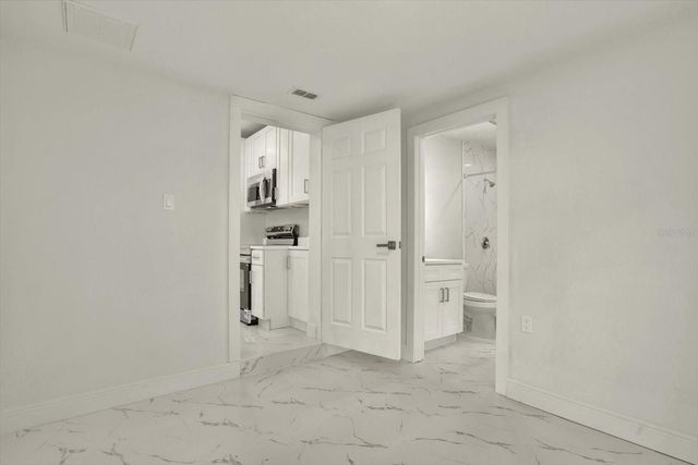 1209 E 33RD AVENUE, Tampa, FL 33603