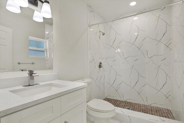 1209 E 33RD AVENUE, Tampa, FL 33603