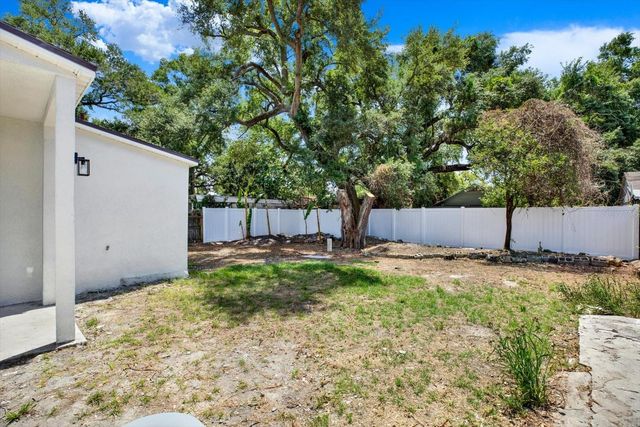 1209 E 33RD AVENUE, Tampa, FL 33603