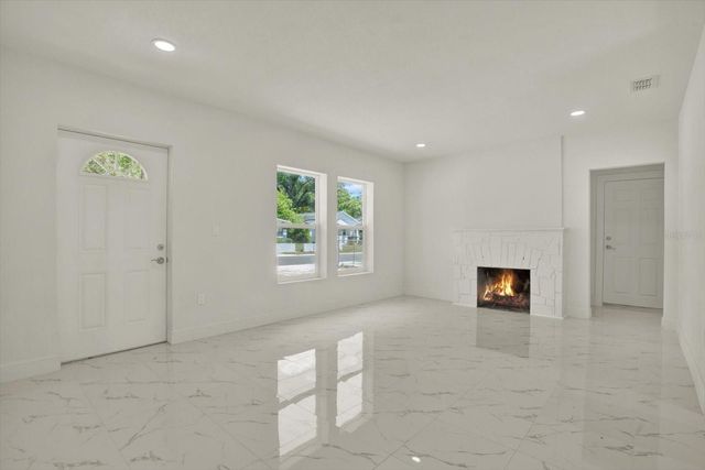 1209 E 33RD AVENUE, Tampa, FL 33603