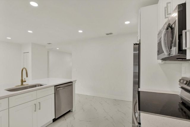 1209 E 33RD AVENUE, Tampa, FL 33603