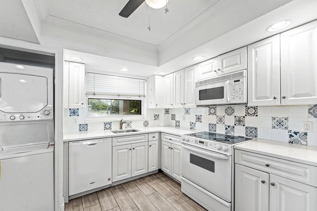 3031 NE 51st Street 106w, Fort Lauderdale, FL 33308