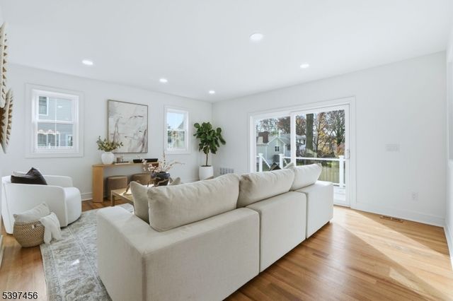 8 Mountainview Rd, Millburn Twp., NJ 07041