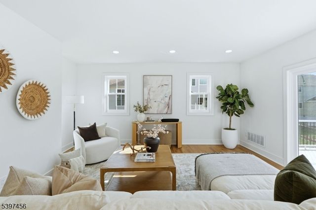 8 Mountainview Rd, Millburn Twp., NJ 07041