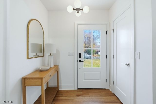 8 Mountainview Rd, Millburn Twp., NJ 07041