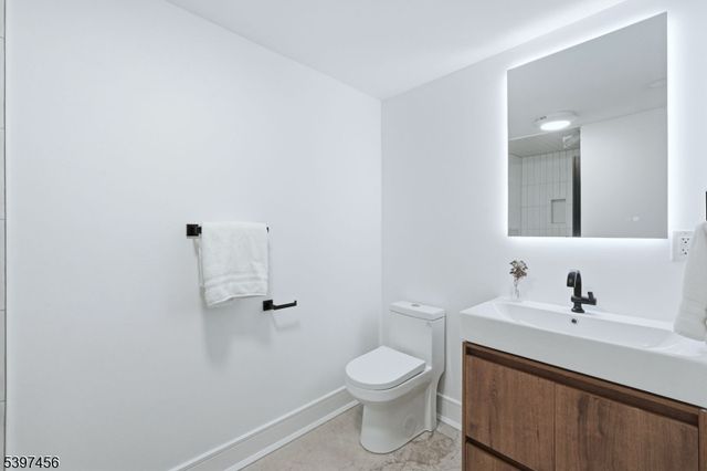 8 Mountainview Rd, Millburn Twp., NJ 07041