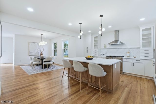 8 Mountainview Rd, Millburn Twp., NJ 07041