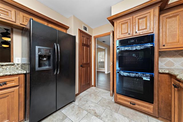 7722 12th Fairway Lane, Humble, TX 77346