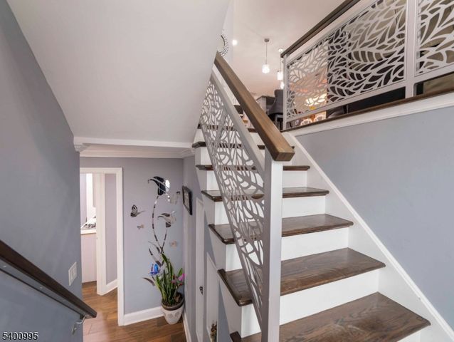 16 Prospect Point Rd, Jefferson Twp., NJ 07849