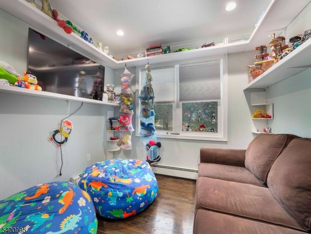 16 Prospect Point Rd, Jefferson Twp., NJ 07849