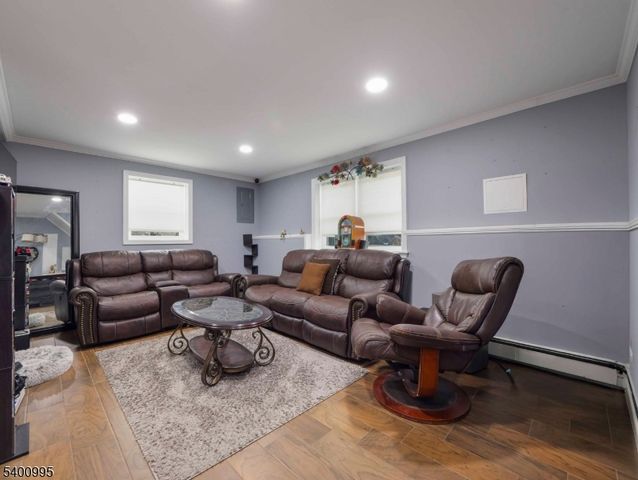 16 Prospect Point Rd, Jefferson Twp., NJ 07849