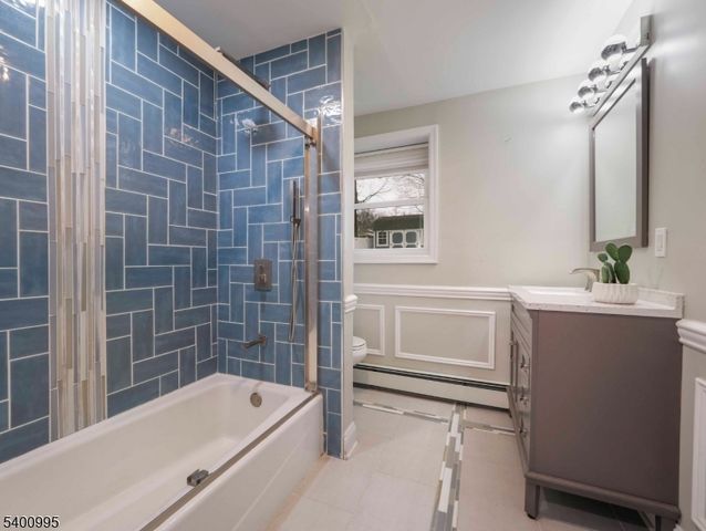 16 Prospect Point Rd, Jefferson Twp., NJ 07849