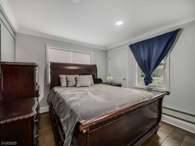 16 Prospect Point Rd, Jefferson Twp., NJ 07849