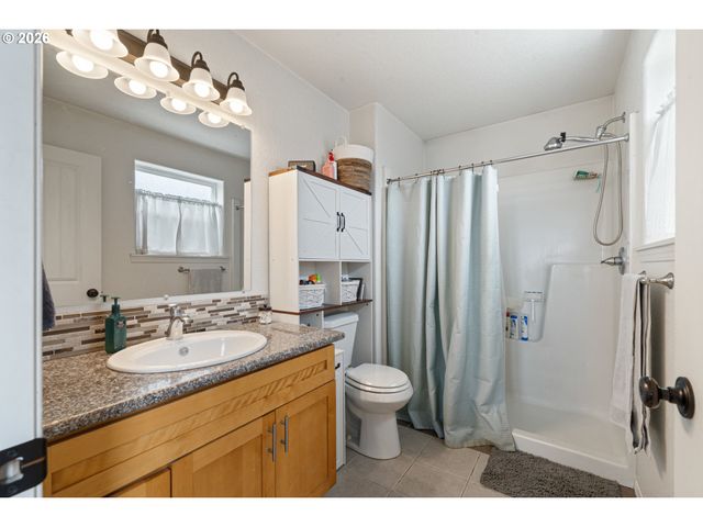 1550 BLACK SANDS Way, Tillamook, OR 97141