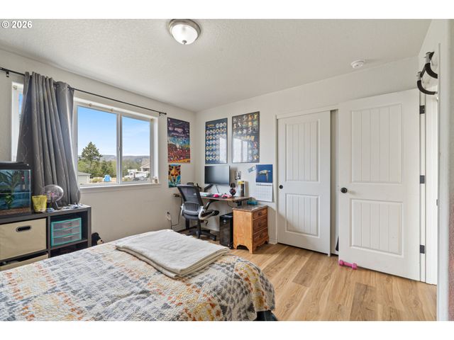 1550 BLACK SANDS Way, Tillamook, OR 97141