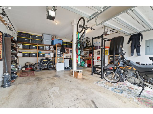 1550 BLACK SANDS Way, Tillamook, OR 97141