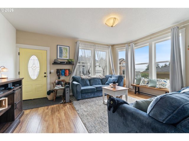 1550 BLACK SANDS Way, Tillamook, OR 97141