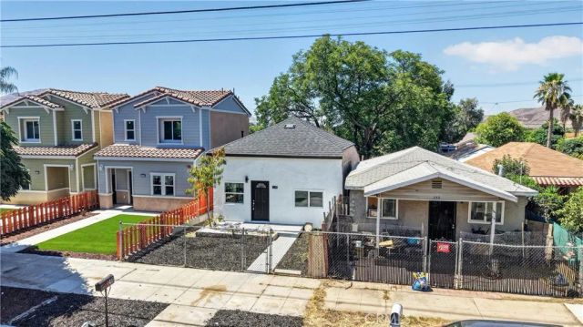 248 W N, Colton, CA 92324