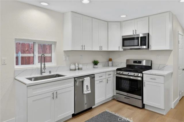 248 W N, Colton, CA 92324