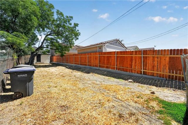 248 W N, Colton, CA 92324