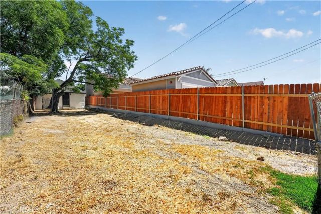 248 W N, Colton, CA 92324