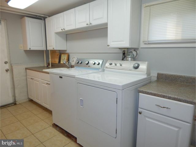 208 KINGSPORT RD, Cherry Hill, NJ 08034