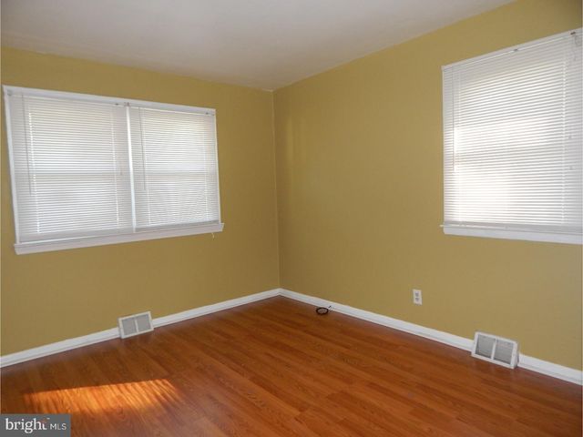 208 KINGSPORT RD, Cherry Hill, NJ 08034