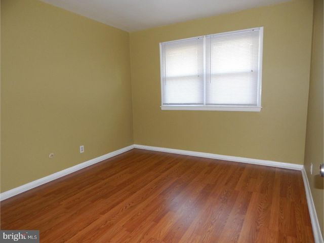 208 KINGSPORT RD, Cherry Hill, NJ 08034