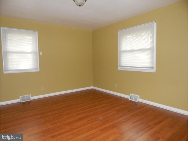 208 KINGSPORT RD, Cherry Hill, NJ 08034