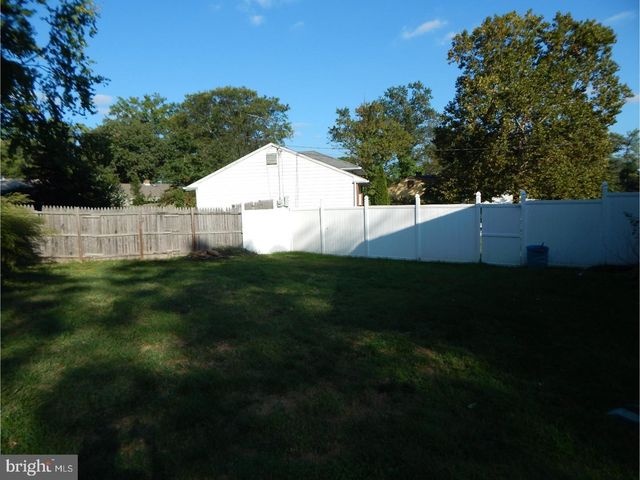 208 KINGSPORT RD, Cherry Hill, NJ 08034