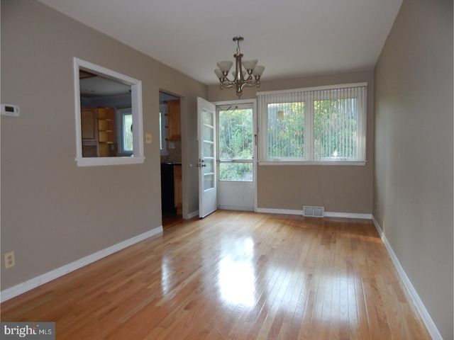 208 KINGSPORT RD, Cherry Hill, NJ 08034