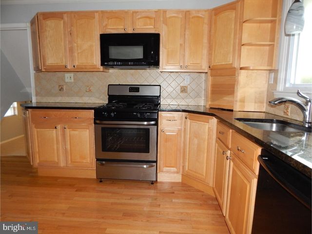 208 KINGSPORT RD, Cherry Hill, NJ 08034