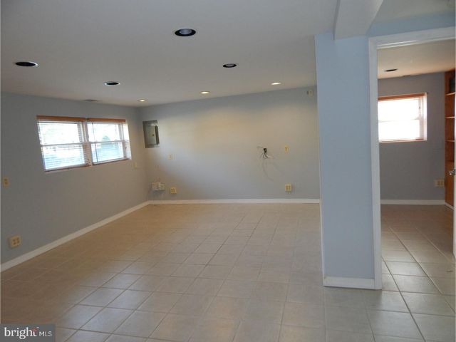 208 KINGSPORT RD, Cherry Hill, NJ 08034