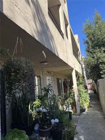 1034 S Herbert, Los Angeles, CA 90023