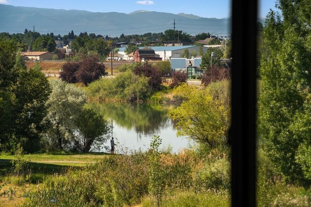 211 Bridger Vale Drive, Bozeman, MT 59715