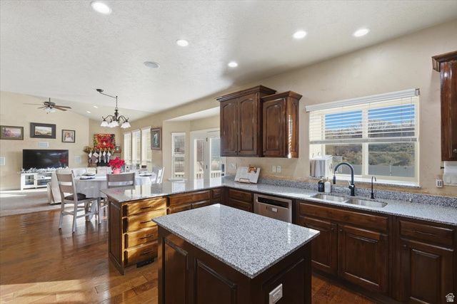 512 E RIDGE DR, Alpine, UT 84004