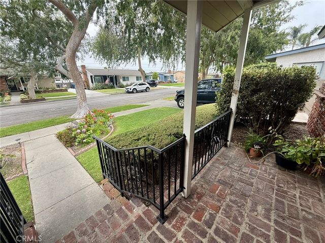2857 RADNOR Avenue, Long Beach, CA 90815