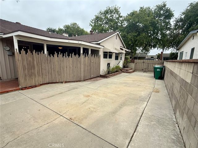 2857 RADNOR Avenue, Long Beach, CA 90815