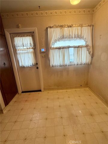2857 RADNOR Avenue, Long Beach, CA 90815