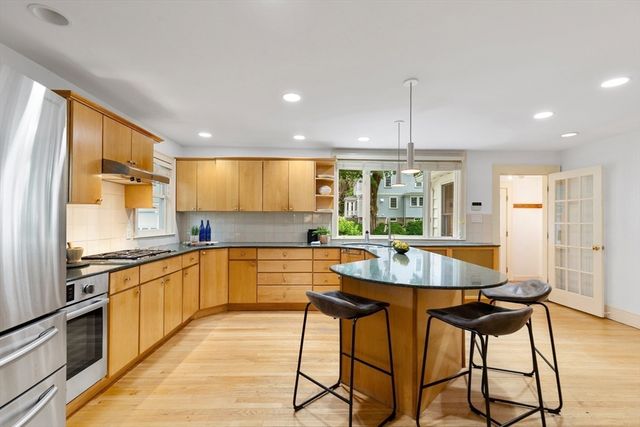 1468 Massachusetts Ave, Lexington, MA 02420