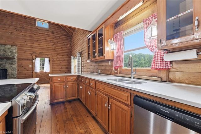 7791 W US Highway 158, Reidsville, NC 27320