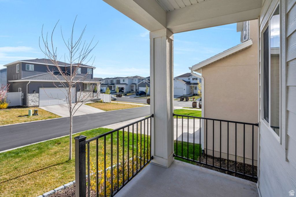 Image 2 of property listing at 7295 N GREEN PASTURE LN, Eagle Mountain, UT 84005