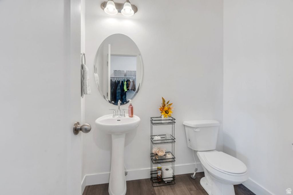 Image 11 of property listing at 7295 N GREEN PASTURE LN, Eagle Mountain, UT 84005