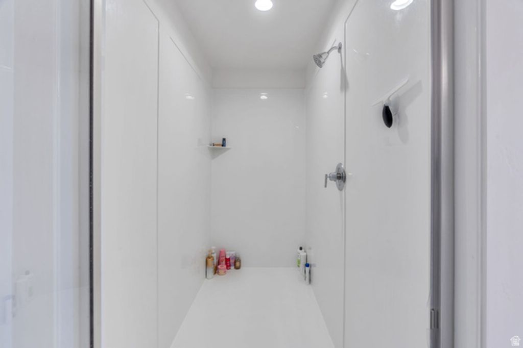 Image 17 of property listing at 7295 N GREEN PASTURE LN, Eagle Mountain, UT 84005