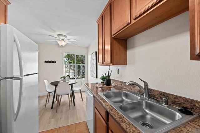 3454 Castle Glen Dr. 151, San Diego, CA 92123