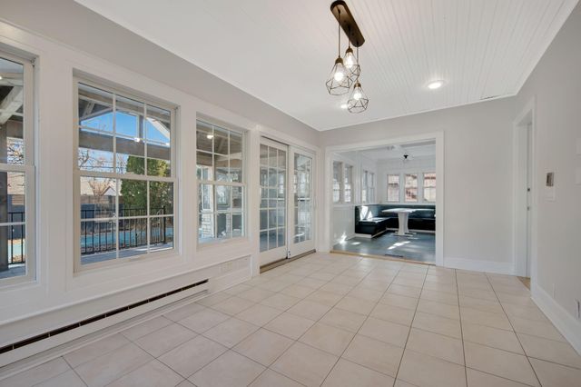 2732 Zenith Avenue N, Robbinsdale, MN 55422