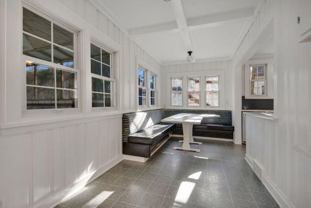 2732 Zenith Avenue N, Robbinsdale, MN 55422