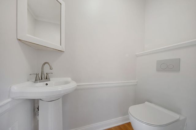 2732 Zenith Avenue N, Robbinsdale, MN 55422