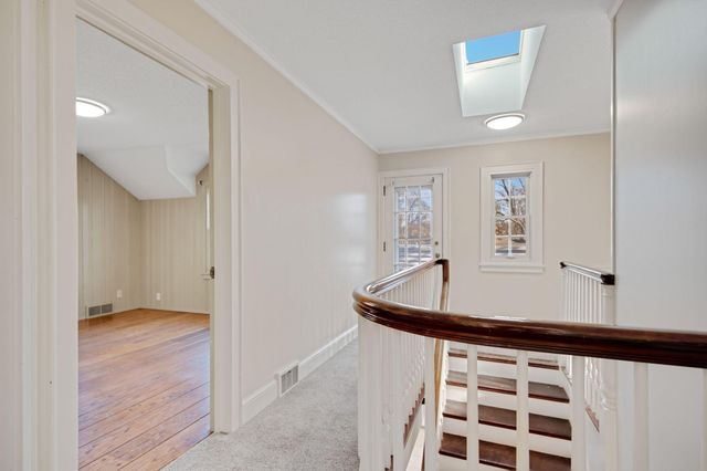 2732 Zenith Avenue N, Robbinsdale, MN 55422