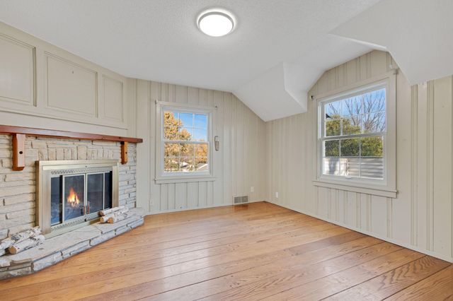 2732 Zenith Avenue N, Robbinsdale, MN 55422